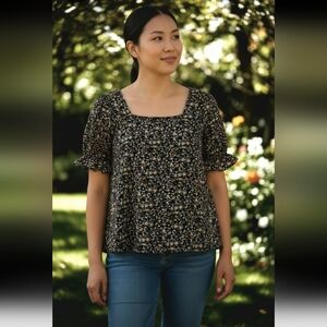 🌹Short Puff Sleeve Foral Black Top
